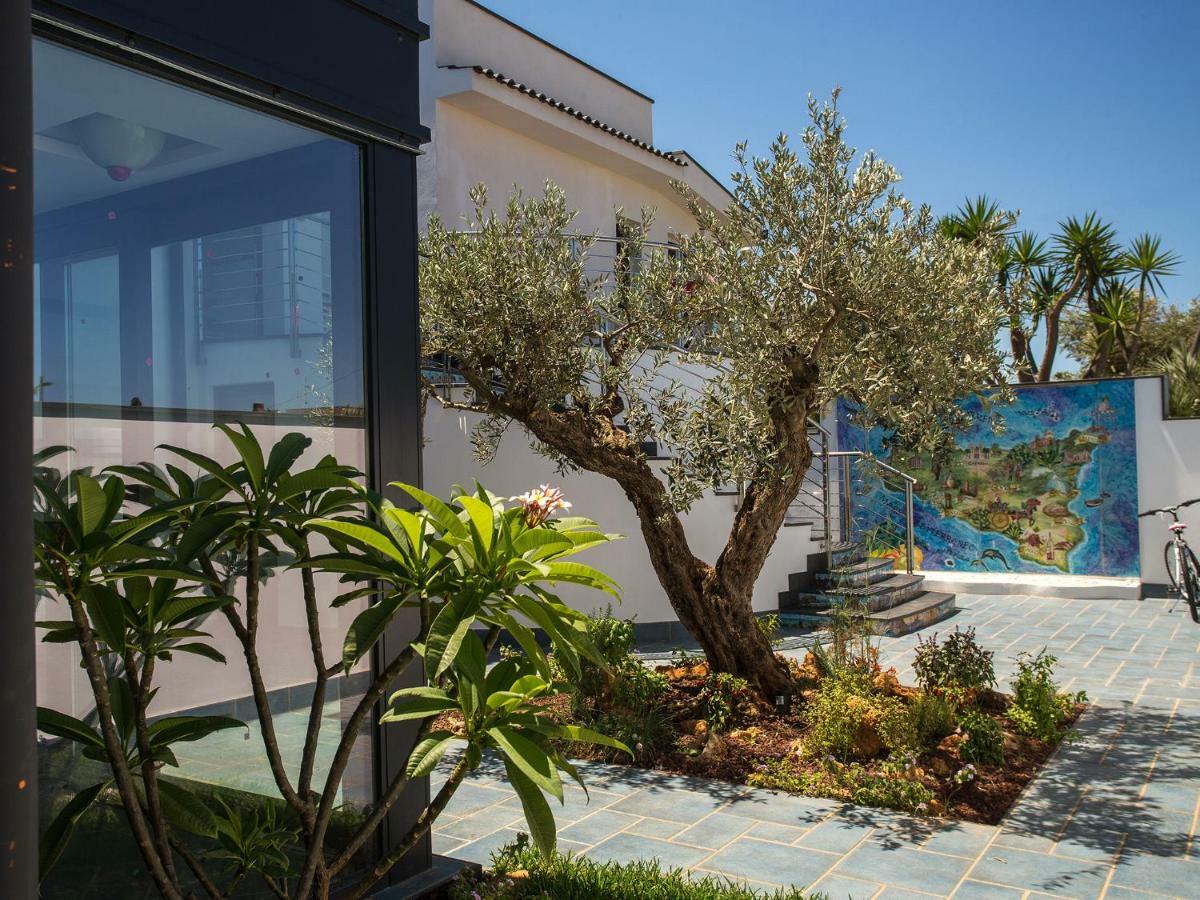 Tra Le Braccia Di Morfeo Bed and Breakfast Terrasini Eksteriør billede