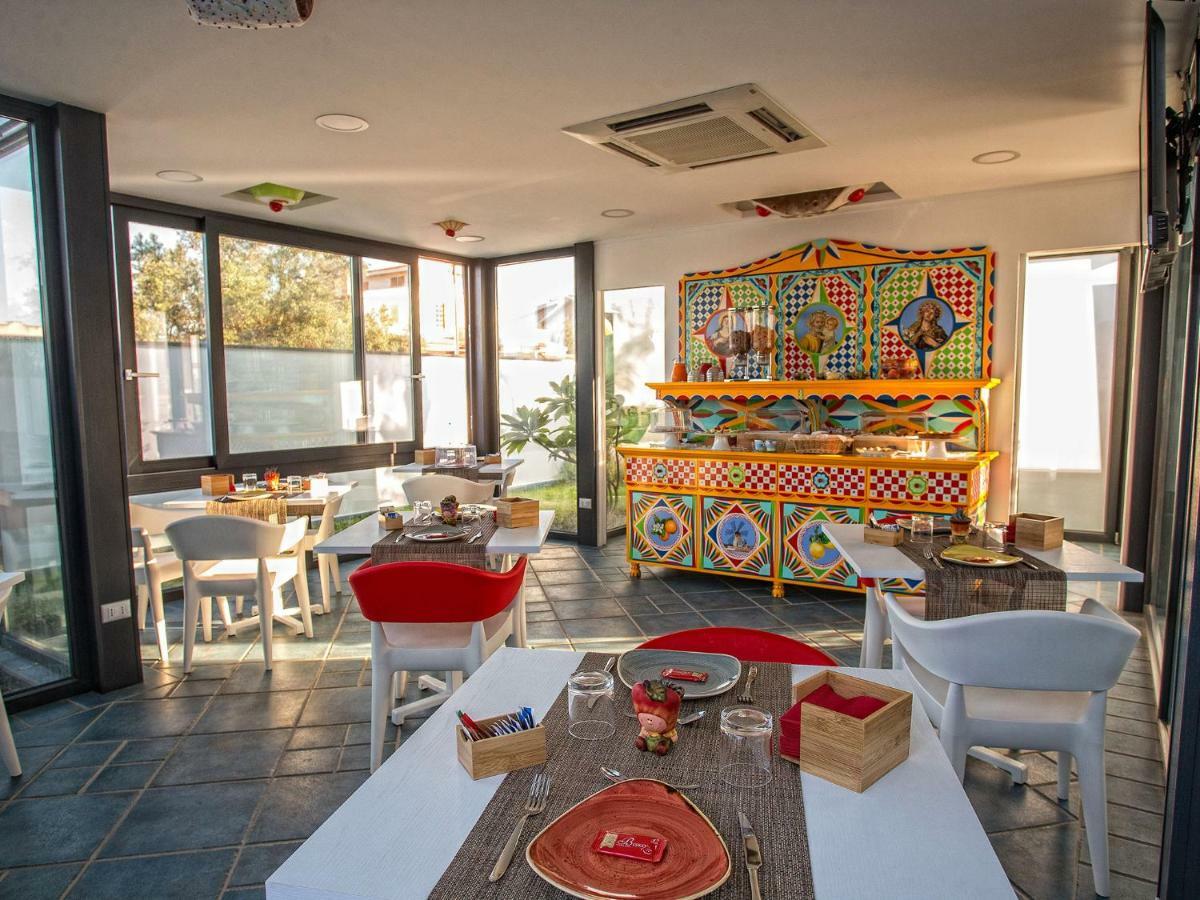 Tra Le Braccia Di Morfeo Bed and Breakfast Terrasini Eksteriør billede